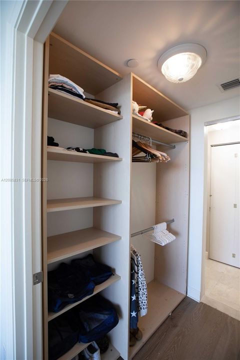 В аренду: $16,500 (3 спален, 3 ванн, 2840 Квадратных фут)