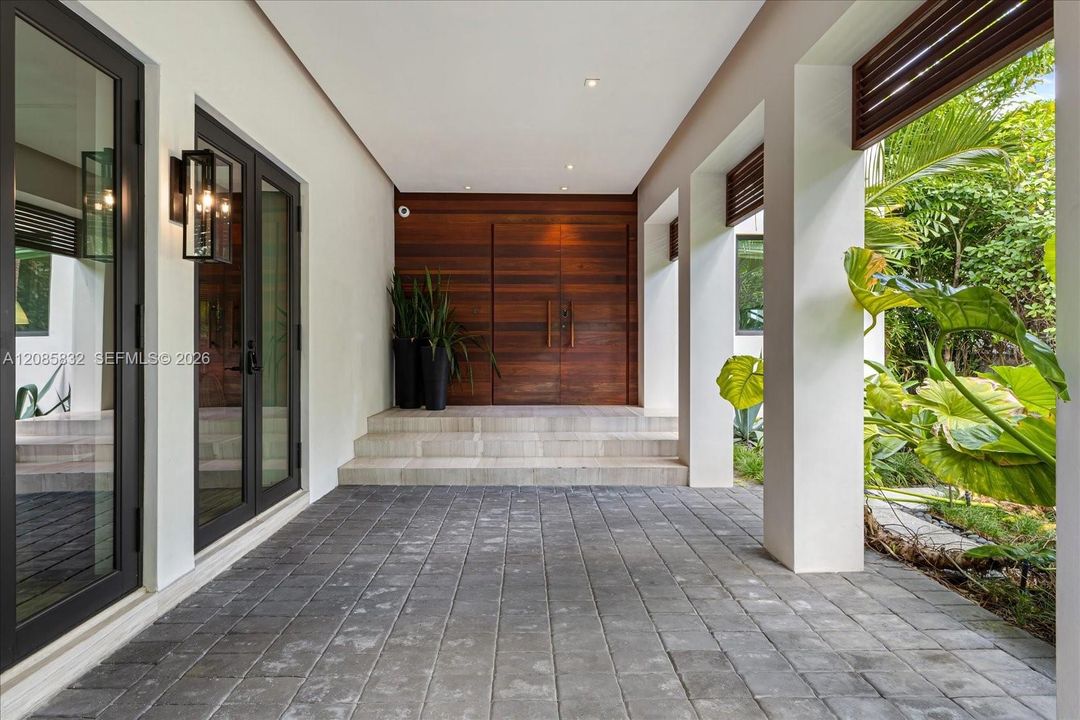 For Sale: $16,900,000 (7 beds, 7 baths, 5804 Square Feet)