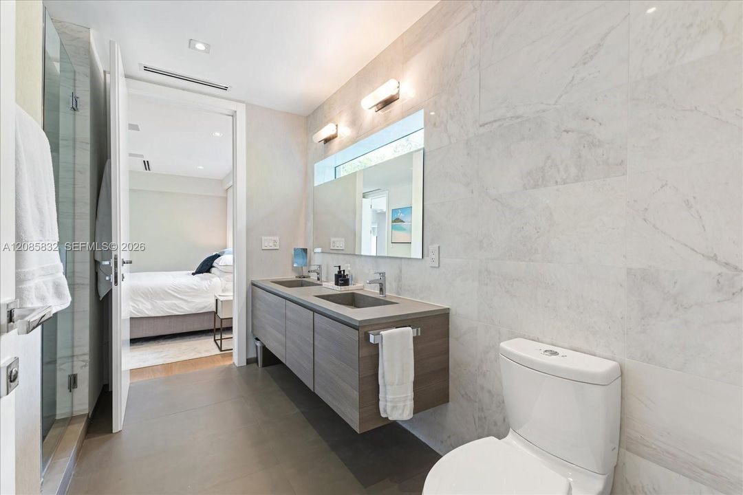 For Sale: $16,900,000 (7 beds, 7 baths, 5804 Square Feet)