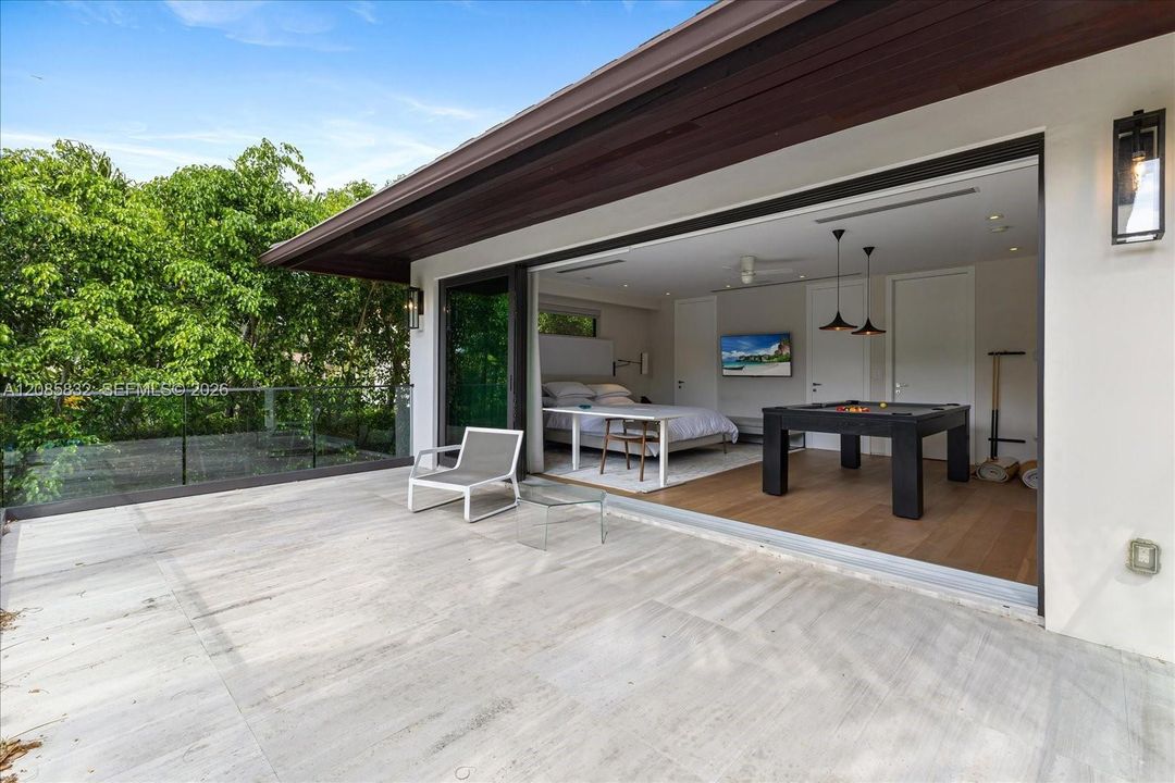 For Sale: $16,900,000 (7 beds, 7 baths, 5804 Square Feet)