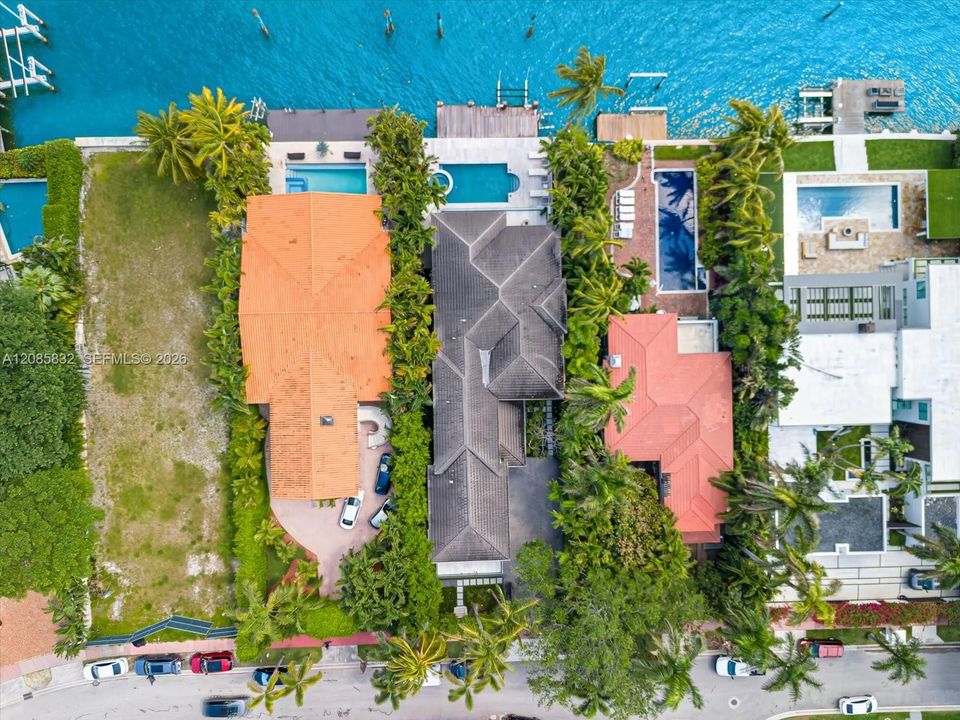 For Sale: $16,900,000 (7 beds, 7 baths, 5804 Square Feet)