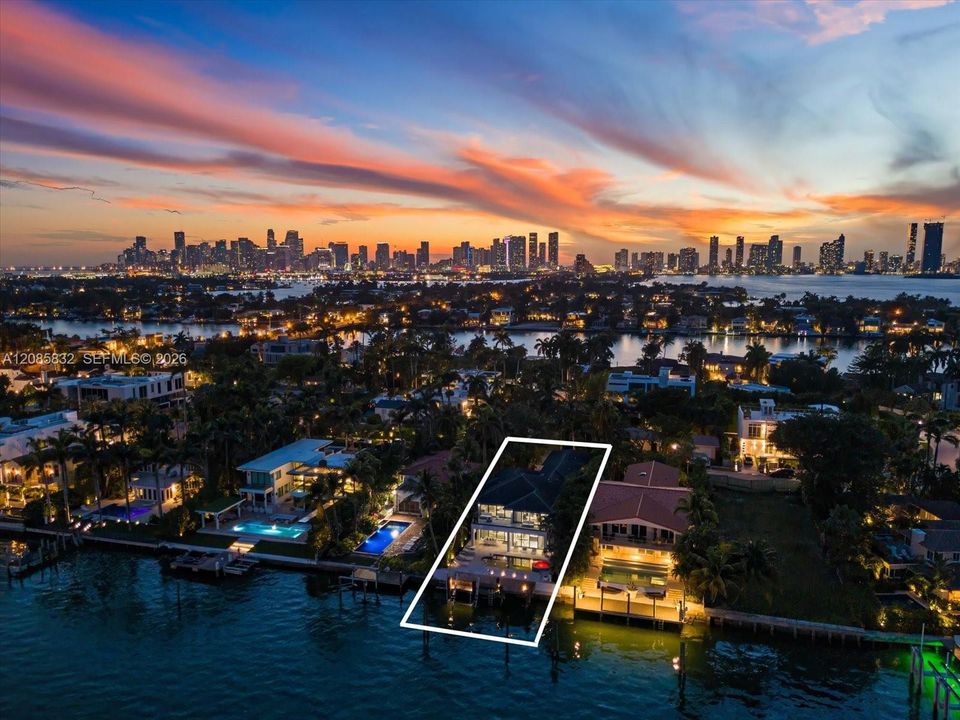 For Sale: $16,900,000 (7 beds, 7 baths, 5804 Square Feet)