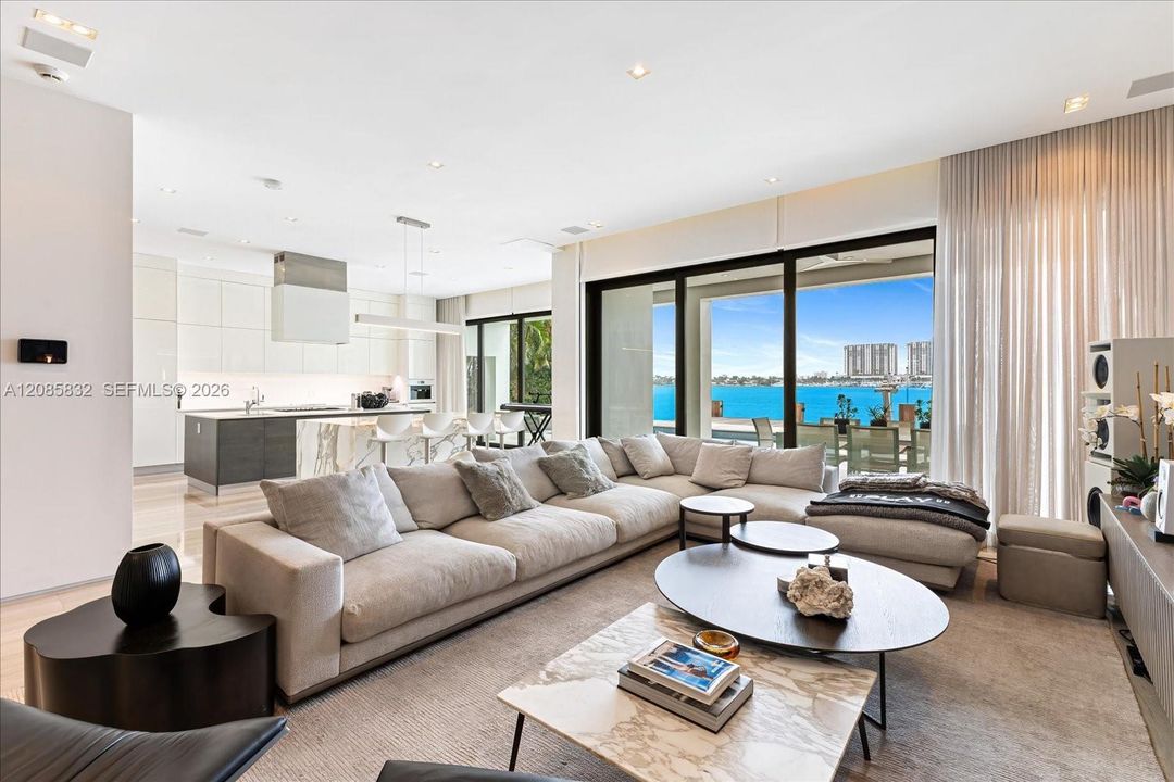 For Sale: $16,900,000 (7 beds, 7 baths, 5804 Square Feet)