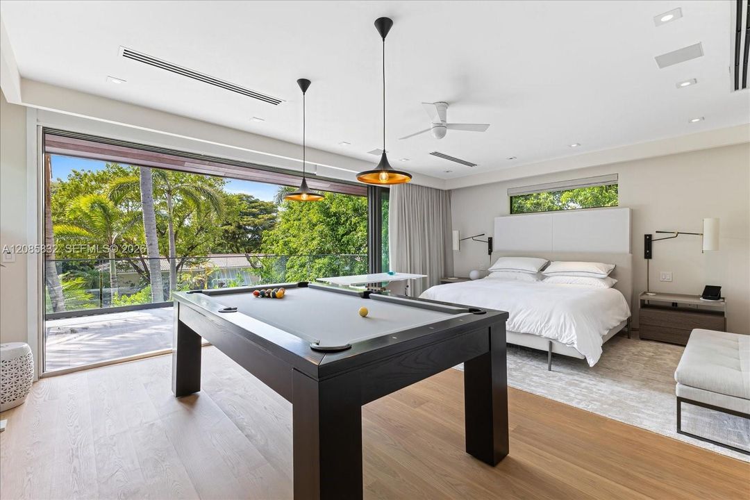 For Sale: $16,900,000 (7 beds, 7 baths, 5804 Square Feet)