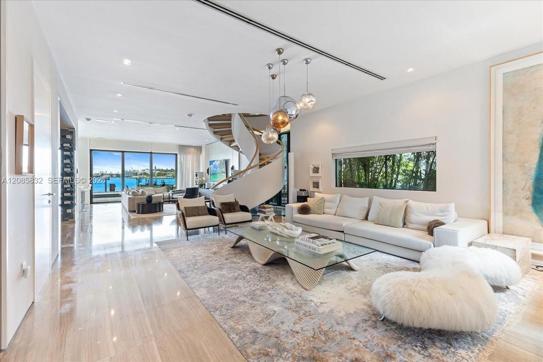 For Sale: $16,900,000 (7 beds, 7 baths, 5804 Square Feet)