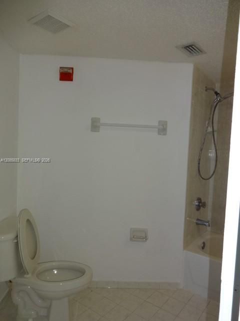 В аренду: $2,195 (2 спален, 2 ванн, 990 Квадратных фут)
