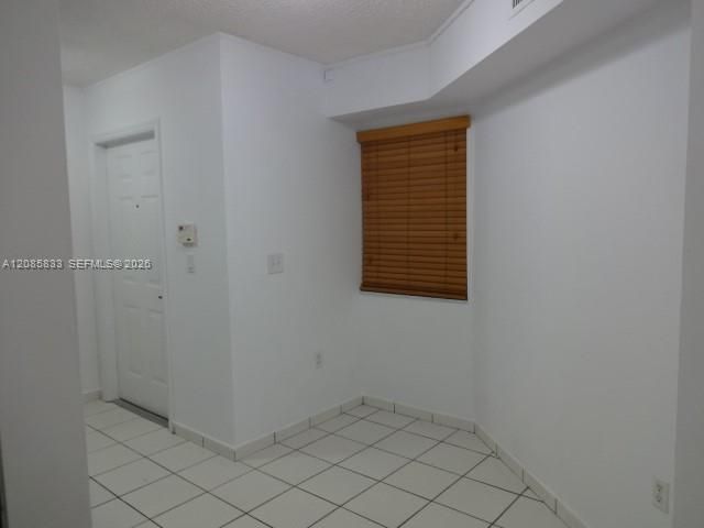 В аренду: $2,195 (2 спален, 2 ванн, 990 Квадратных фут)