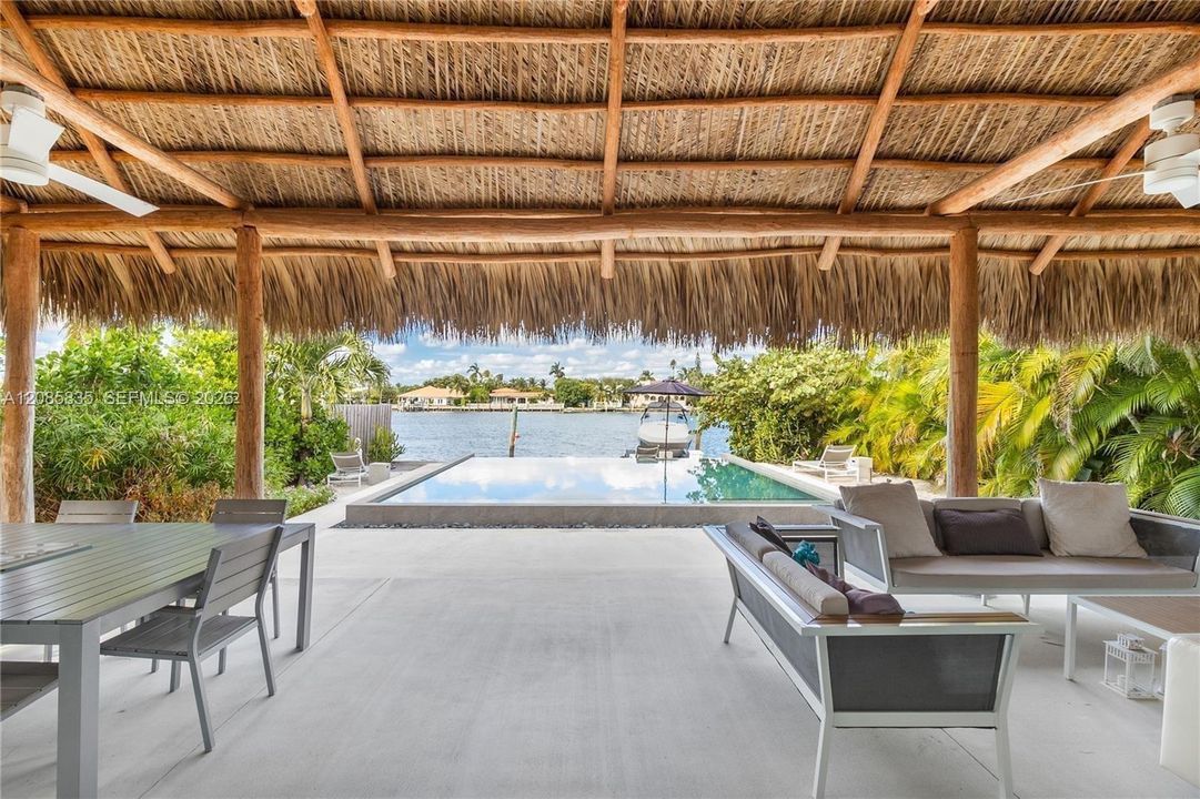 For Sale: $4,900,000 (4 beds, 3 baths, 2063 Square Feet)