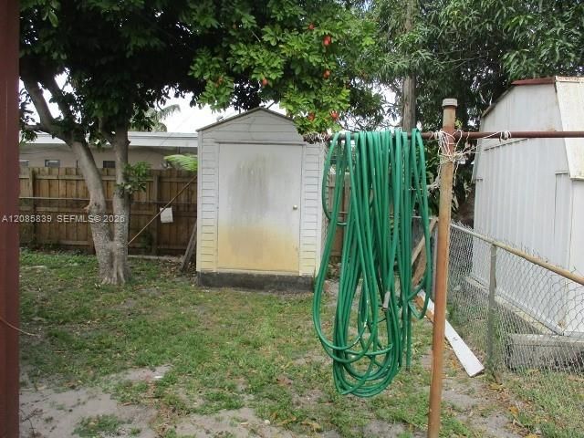 For Sale: $499,800 (3 beds, 2 baths, 1699 Square Feet)