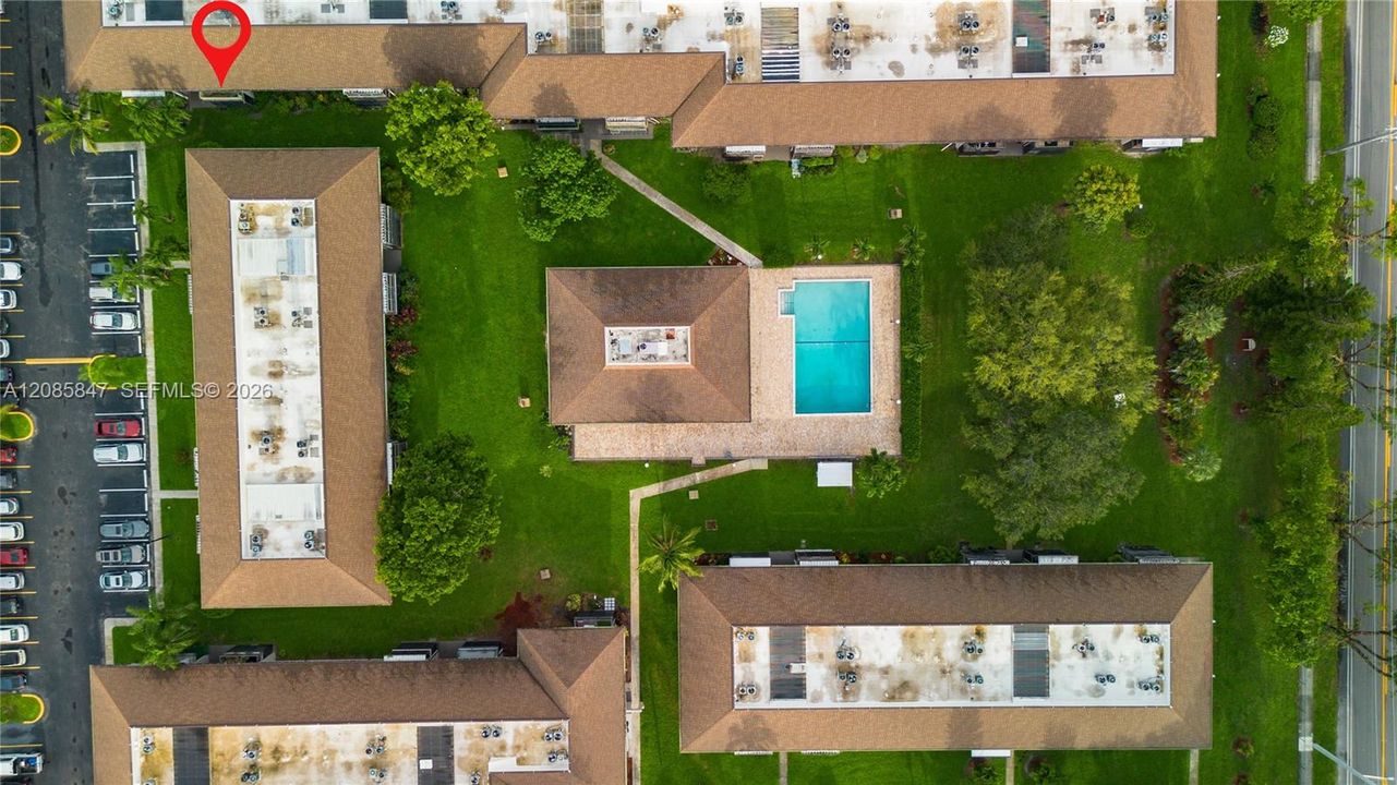 For Sale: $170,000 (1 beds, 1 baths, 670 Square Feet)