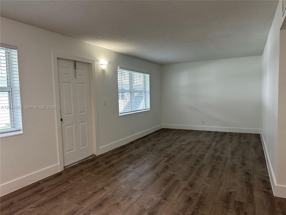 В аренду: $1,695 (1 спален, 1 ванн, 700 Квадратных фут)