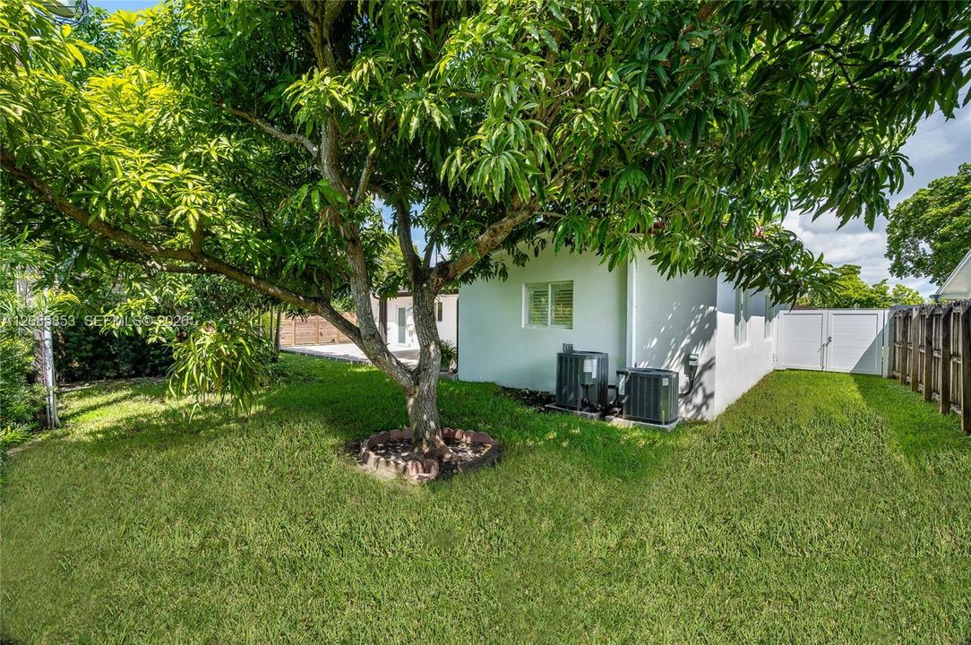 На продажу: $975,000 (4 спален, 3 ванн, 1759 Квадратных фут)