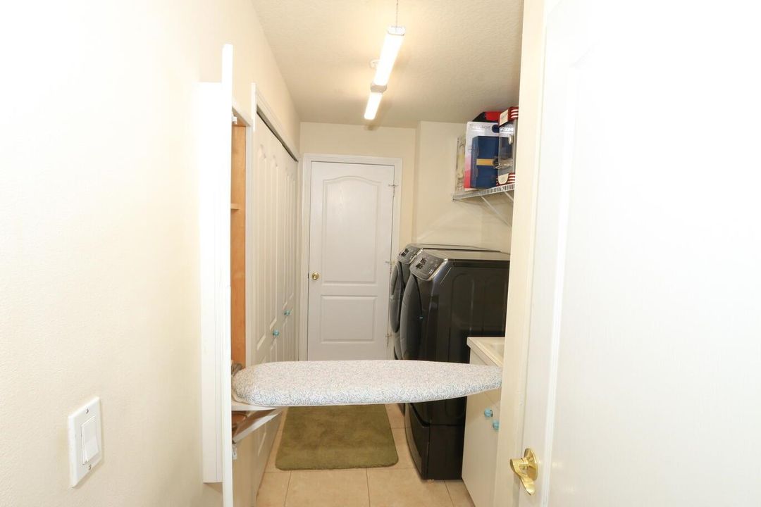 LAUNDRY BLT IN IRONING BOARD