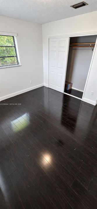 For Rent: $3,100 (3 beds, 2 baths, 1700 Square Feet)
