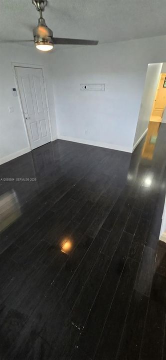 For Rent: $3,100 (3 beds, 2 baths, 1700 Square Feet)