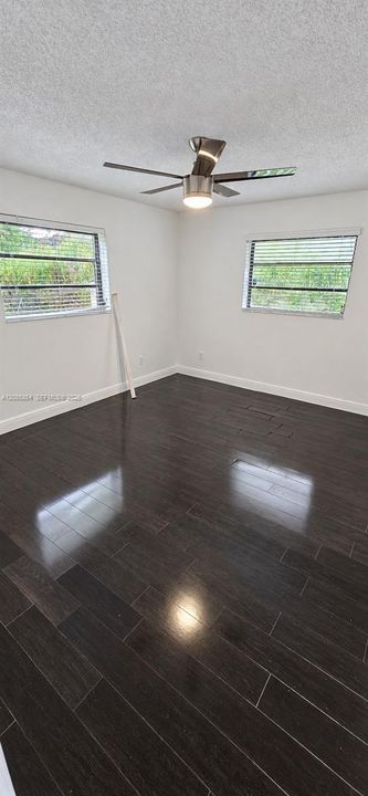 For Rent: $3,100 (3 beds, 2 baths, 1700 Square Feet)