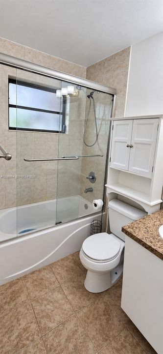 For Rent: $3,100 (3 beds, 2 baths, 1700 Square Feet)