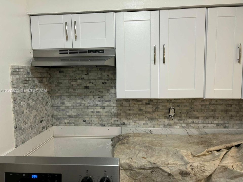 В аренду: $1,900 (2 спален, 2 ванн, 910 Квадратных фут)