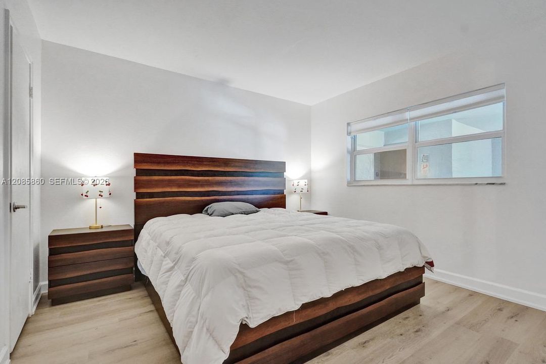В аренду: $2,200 (2 спален, 2 ванн, 975 Квадратных фут)