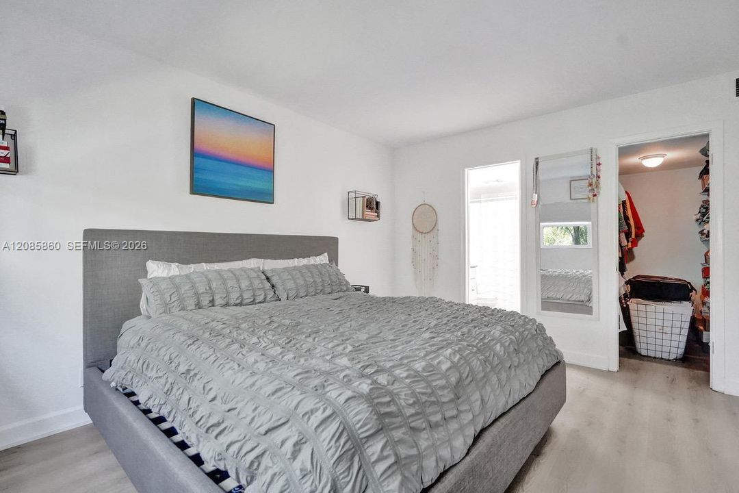 В аренду: $2,200 (2 спален, 2 ванн, 975 Квадратных фут)