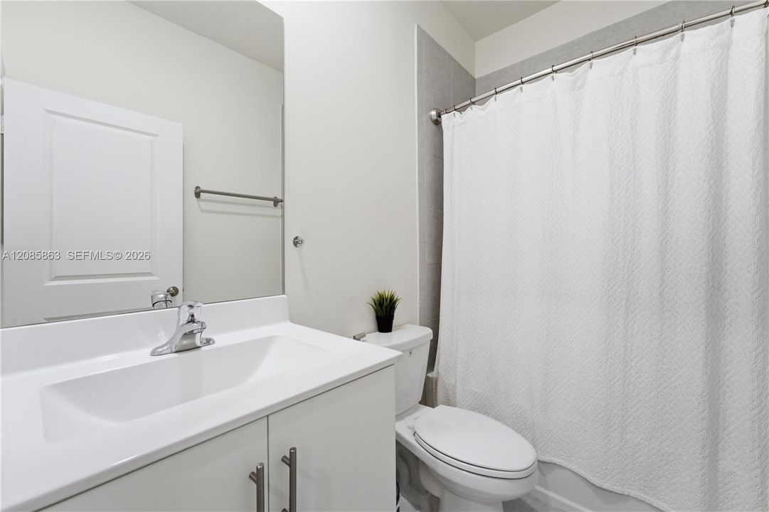 En Venta: $490,000 (3 camas, 2 baños, 1412 Pies cuadrados)
