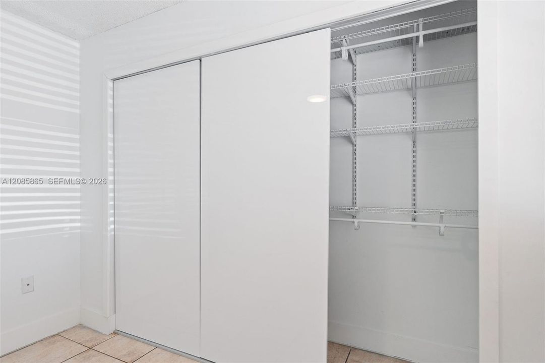 В аренду: $1,700 (1 спален, 1 ванн, 1053 Квадратных фут)