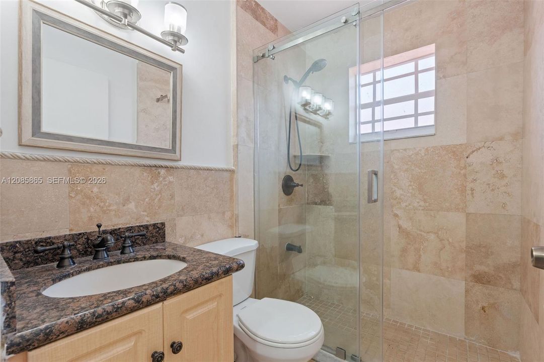 В аренду: $1,700 (1 спален, 1 ванн, 1053 Квадратных фут)