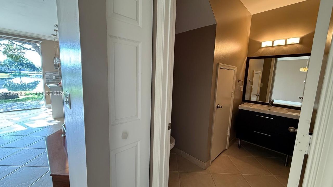 В аренду: $3,650 (3 спален, 2 ванн, 1758 Квадратных фут)