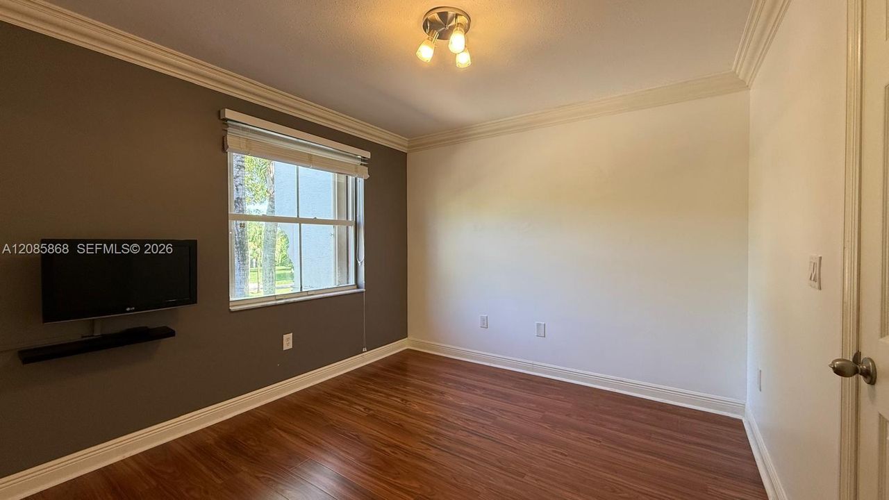 В аренду: $3,650 (3 спален, 2 ванн, 1758 Квадратных фут)
