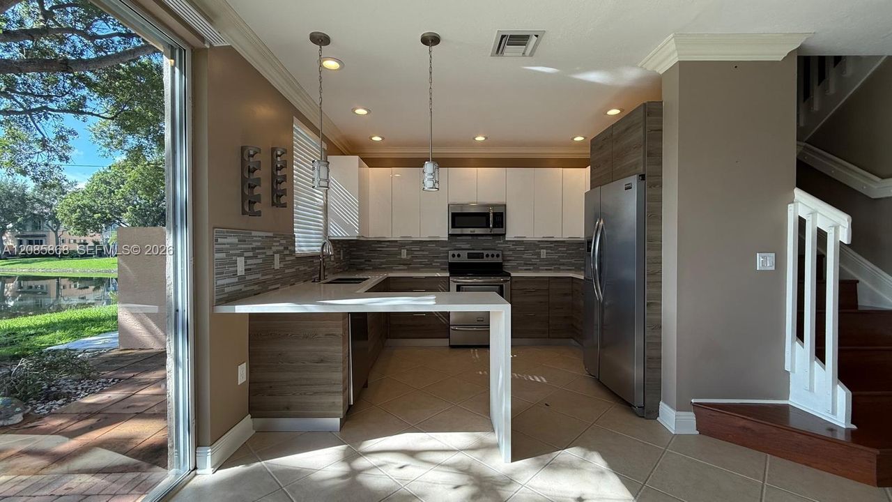 В аренду: $3,650 (3 спален, 2 ванн, 1758 Квадратных фут)