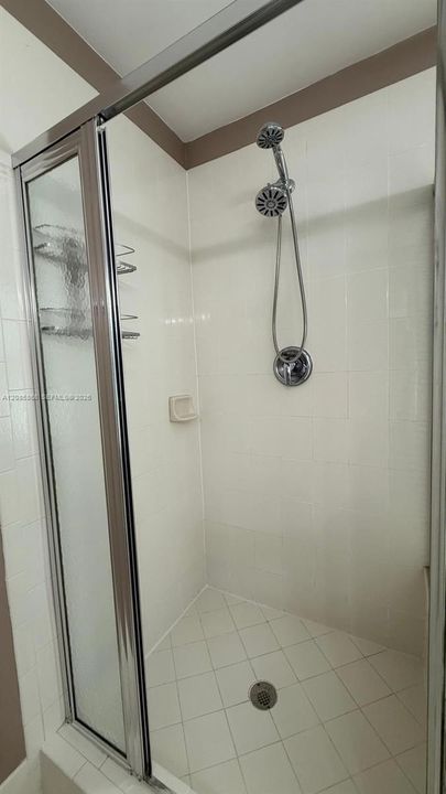 В аренду: $3,650 (3 спален, 2 ванн, 1758 Квадратных фут)