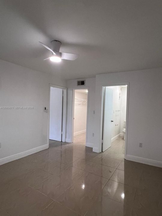 В аренду: $2,450 (2 спален, 2 ванн, 1053 Квадратных фут)