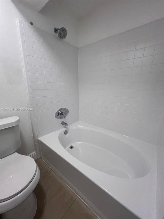 В аренду: $2,450 (2 спален, 2 ванн, 1053 Квадратных фут)