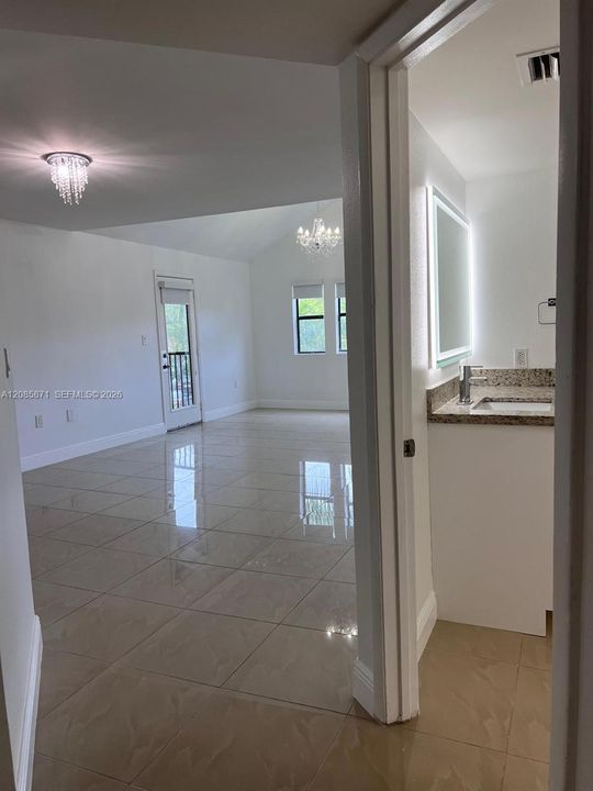 В аренду: $2,450 (2 спален, 2 ванн, 1053 Квадратных фут)