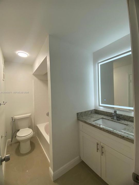 В аренду: $2,450 (2 спален, 2 ванн, 1053 Квадратных фут)