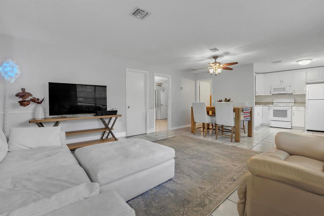 06 Living room 01