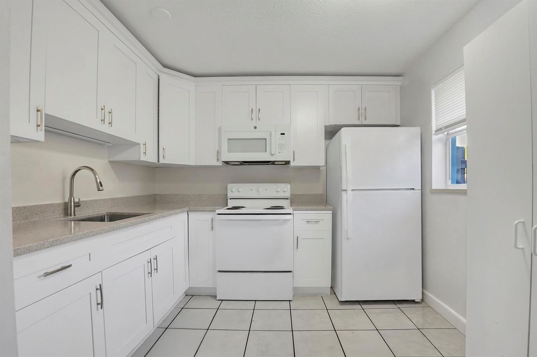 08 Kitchen 01