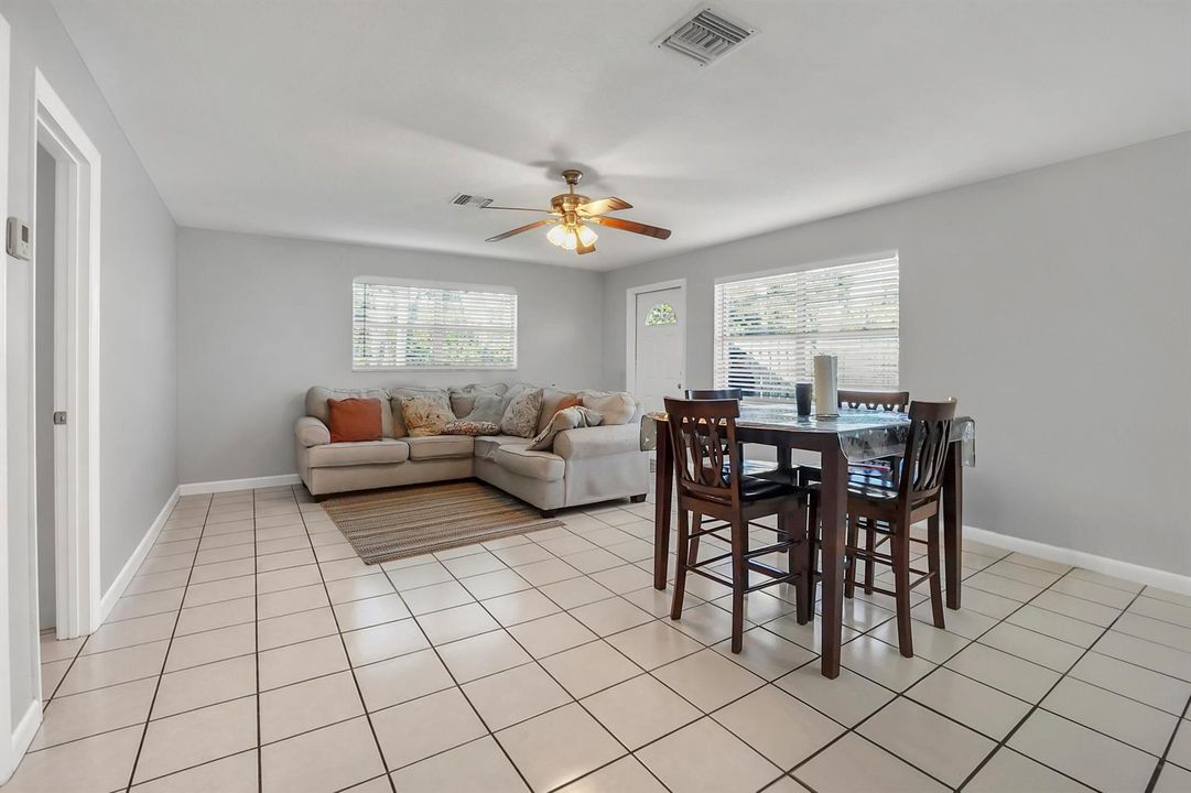 12 Dining room 02