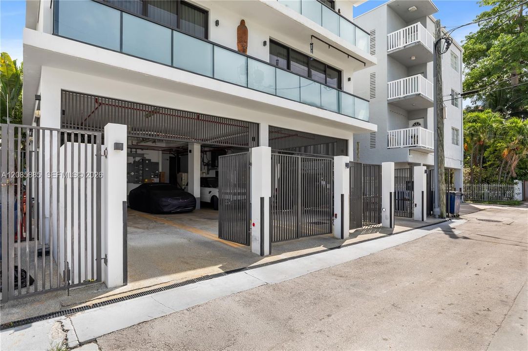 En Venta: $4,500,000 (3 camas, 3 baños, 1866 Pies cuadrados)