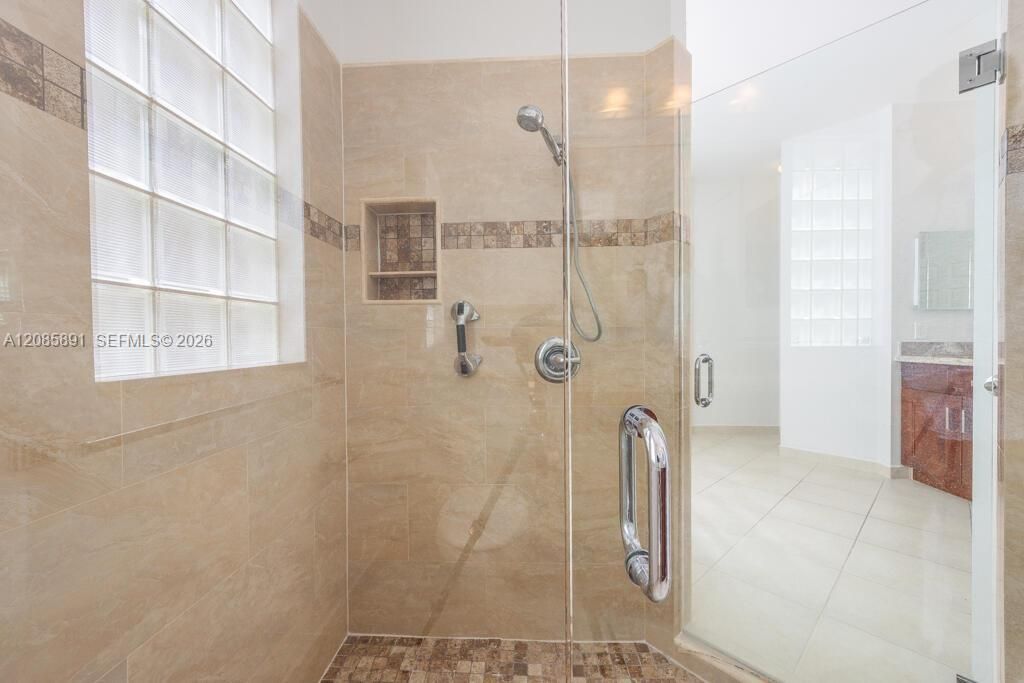For Sale: $629,000 (3 beds, 2 baths, 2217 Square Feet)