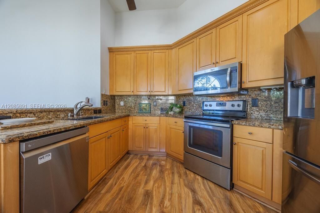 For Sale: $629,000 (3 beds, 2 baths, 2217 Square Feet)