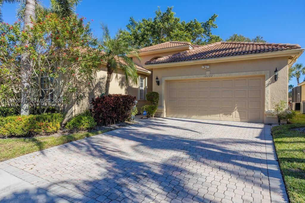 For Sale: $629,000 (3 beds, 2 baths, 2217 Square Feet)