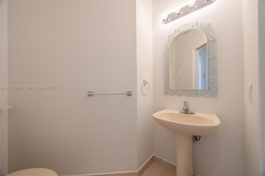 For Sale: $629,000 (3 beds, 2 baths, 2217 Square Feet)
