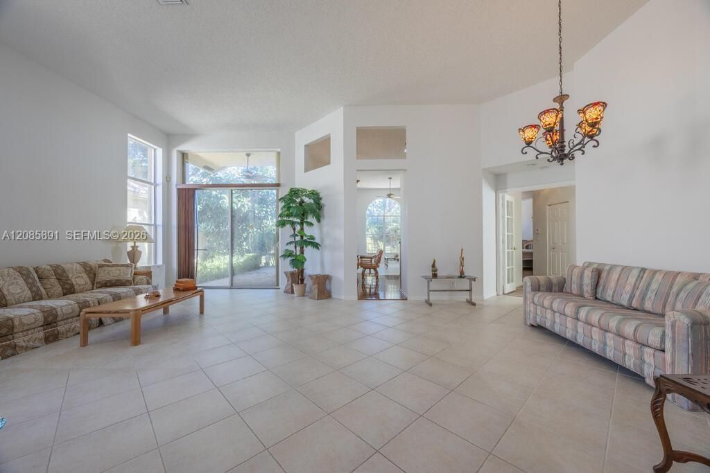 For Sale: $629,000 (3 beds, 2 baths, 2217 Square Feet)