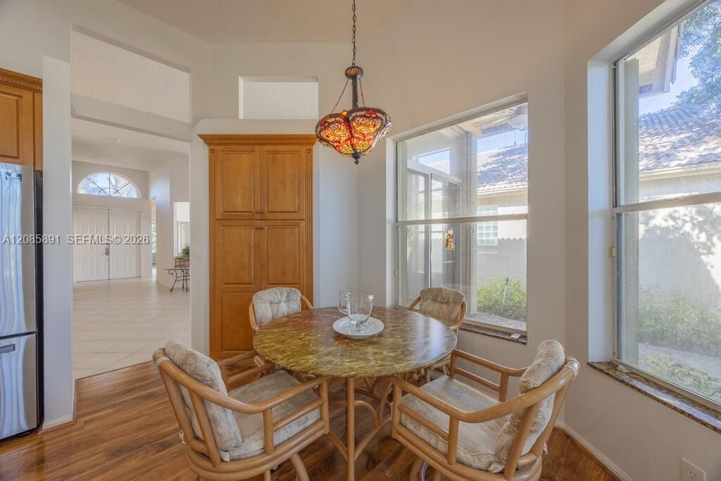 For Sale: $629,000 (3 beds, 2 baths, 2217 Square Feet)