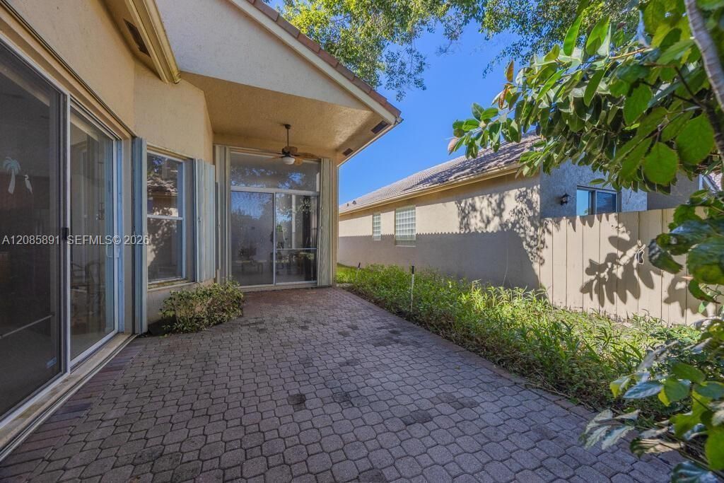 For Sale: $629,000 (3 beds, 2 baths, 2217 Square Feet)