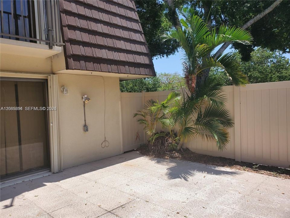 For Sale: $245,000 (2 beds, 2 baths, 1236 Square Feet)