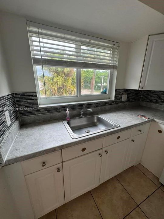 В аренду: $2,050 (2 спален, 1 ванн, 4956 Квадратных фут)