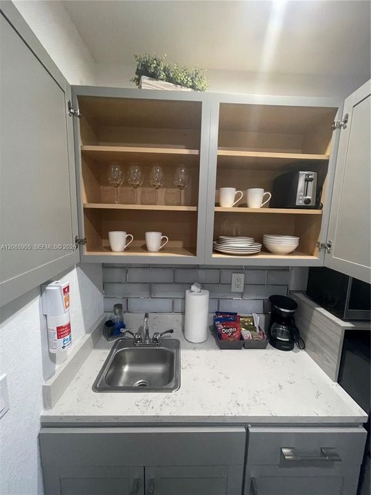 For Rent: $5,800 (3 beds, 2 baths, 1933 Square Feet)