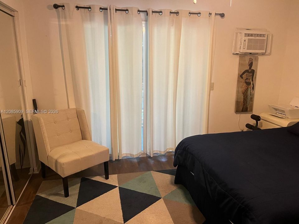 В аренду: $1,450 (1 спален, 1 ванн, 585 Квадратных фут)